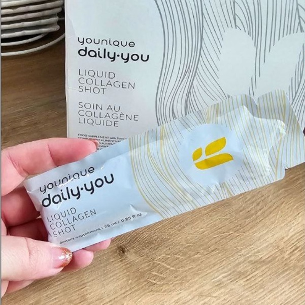 Younique daily you collagen box with 30 sachets